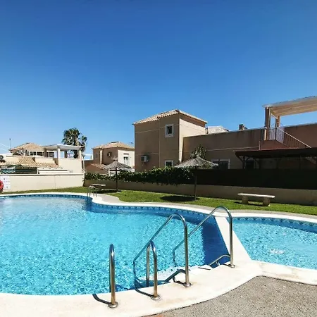 Casa Claro Maison Familiale 4 Confort, Piscine, Quartier Residentiel Balcones Holiday home *