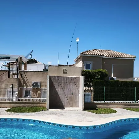 Casa Claro Maison Familiale 4 Confort, Piscine, Quartier Residentiel Balcones Torrevieja